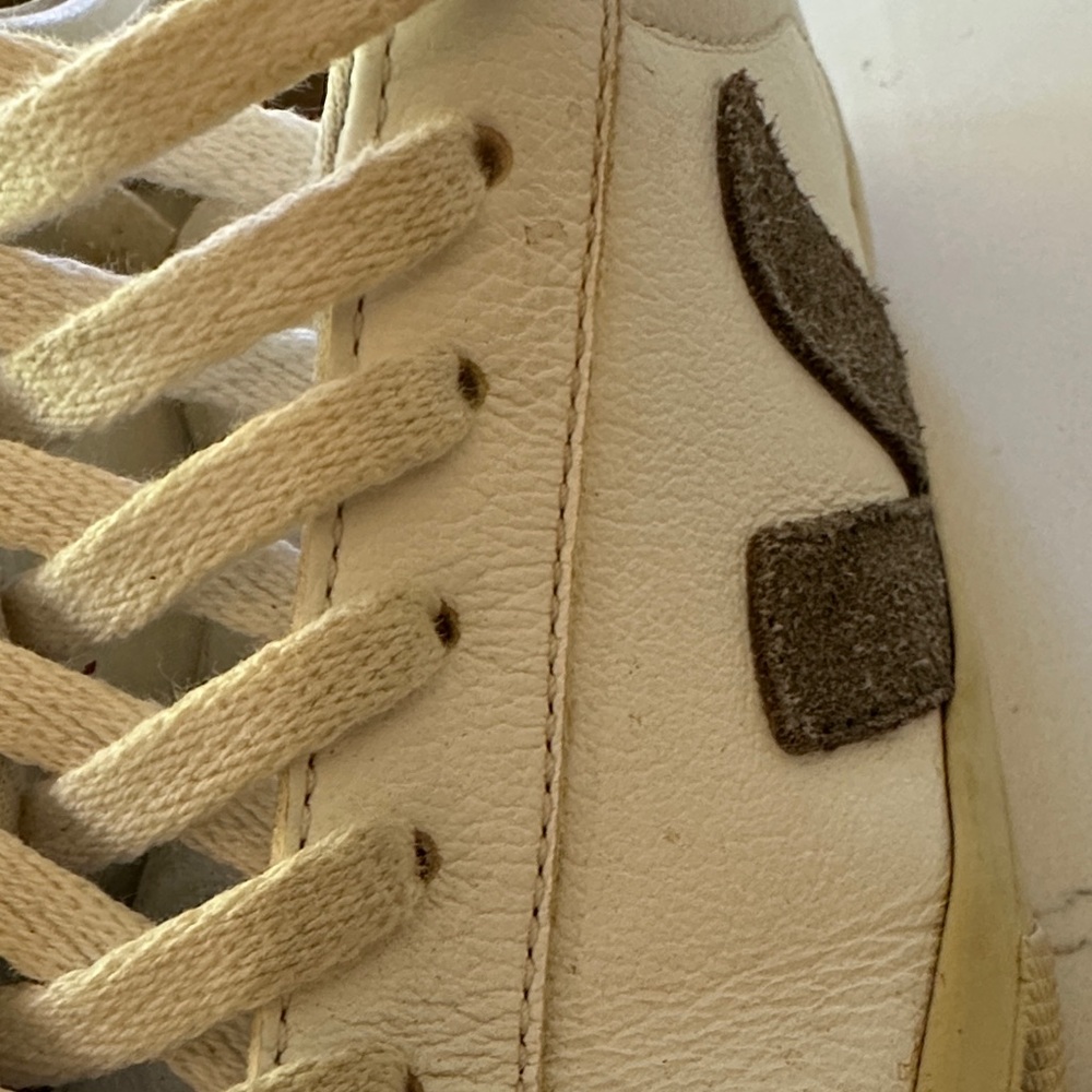 Vintage Veja Cream and Sage Sneakers - ✨Exclusive✨ - Picture 2 of 6